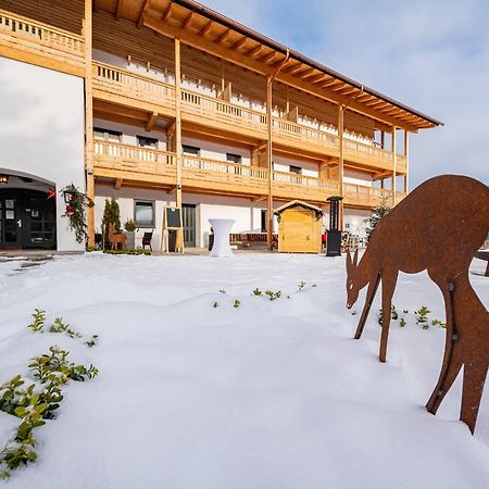 Berghotel & Chalets Adersberg Chiemgau Card Kostenfrei กราสเซา ภายนอก รูปภาพ
