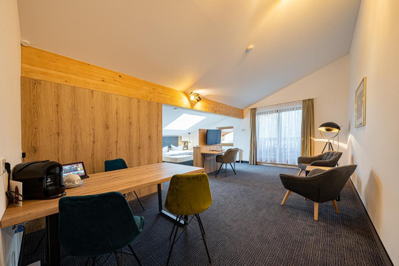 Berghotel & Chalets Adersberg Chiemgau Card Kostenfrei กราสเซา ภายนอก รูปภาพ